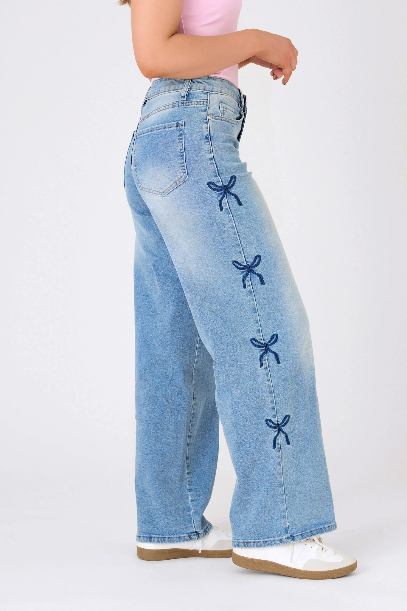 Almost Famous Medium Wash "Ultra 90's" Wide-Leg Jean with Bow Embroidery - Image 4