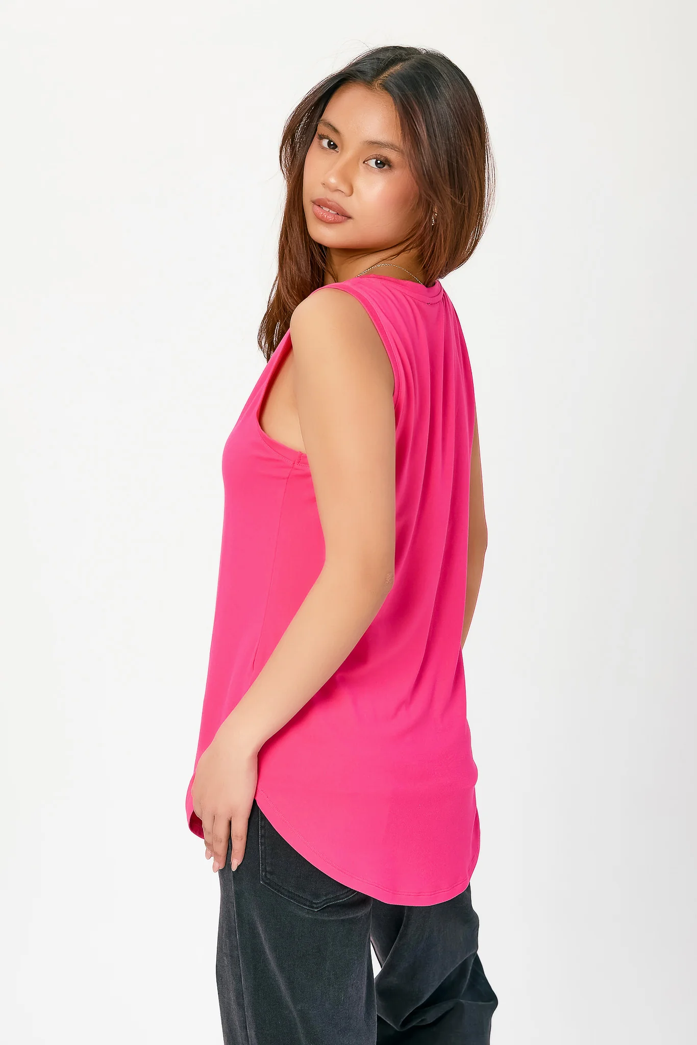 Brushed Sleeveless V-Neck - Image 10