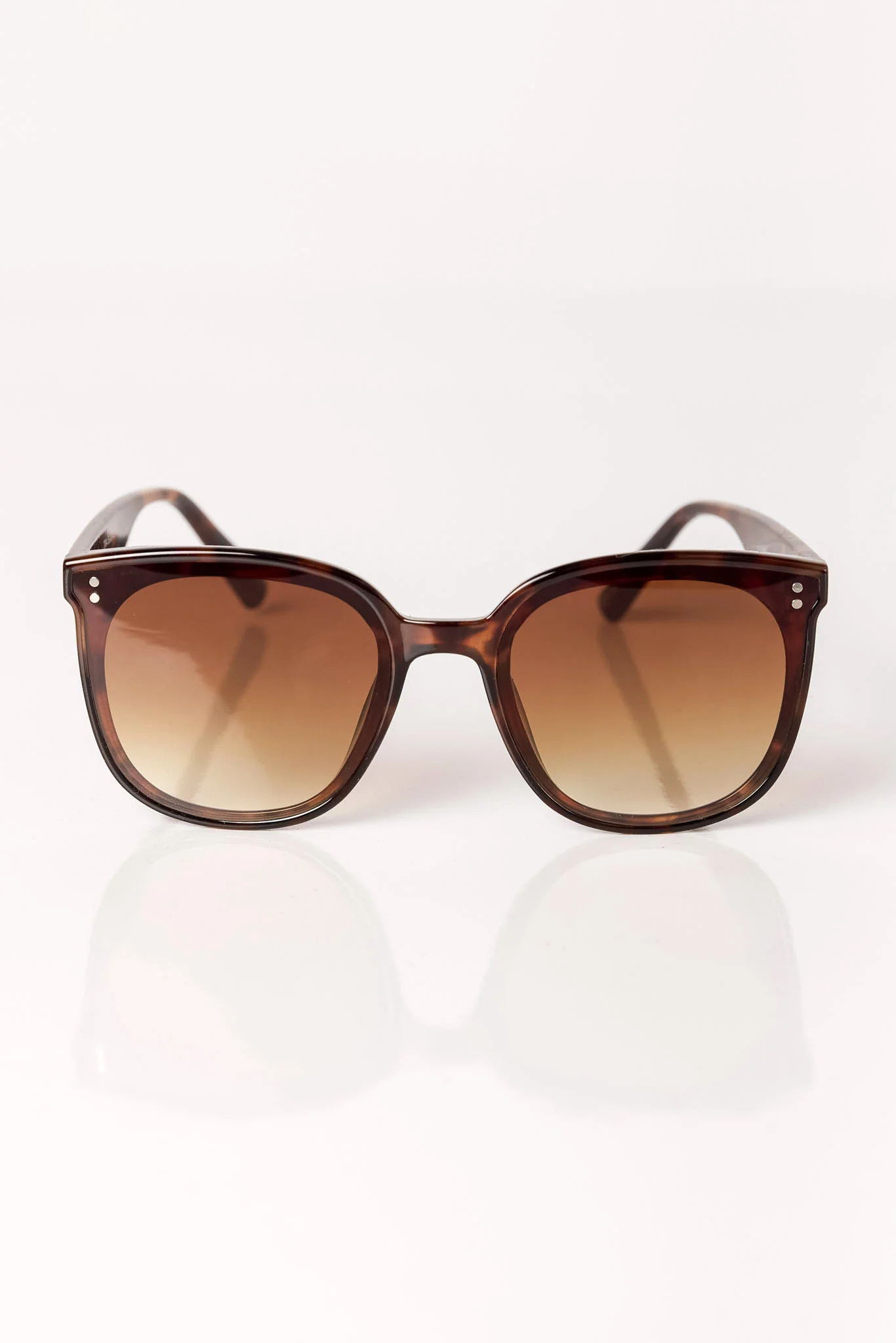 Cat-Eye Square Sunglasses - Image 4