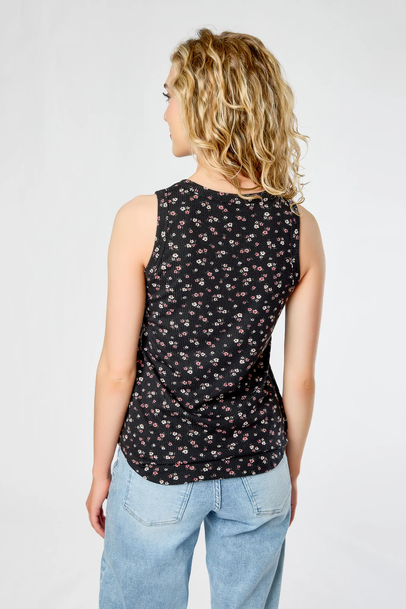 Floral Ribbed Crew-Neck Sleeveless Tank with Pocket - Image 2