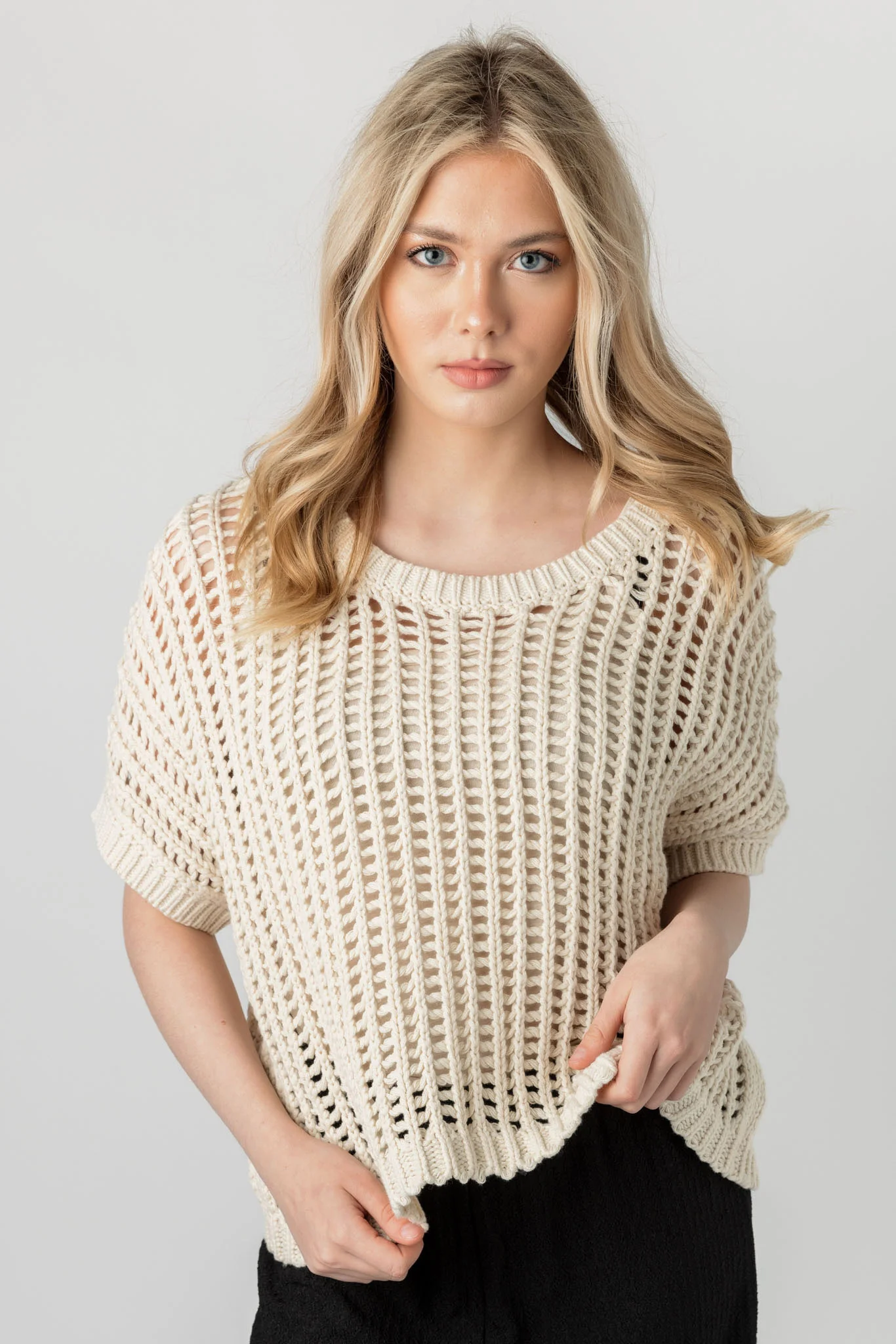 Oversized Openwork Short-Sleeve Sweater - Image 4