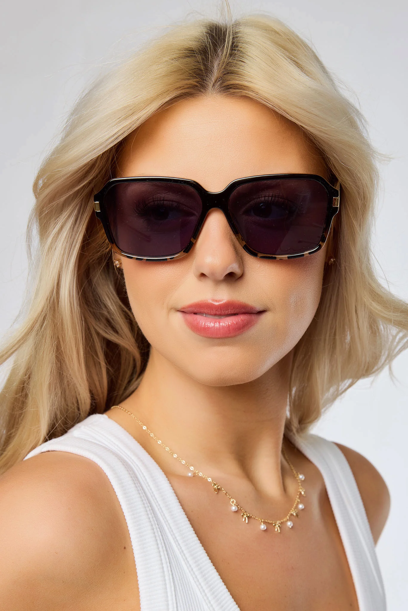 Oversized Rectangular Sunglasses - Image 4