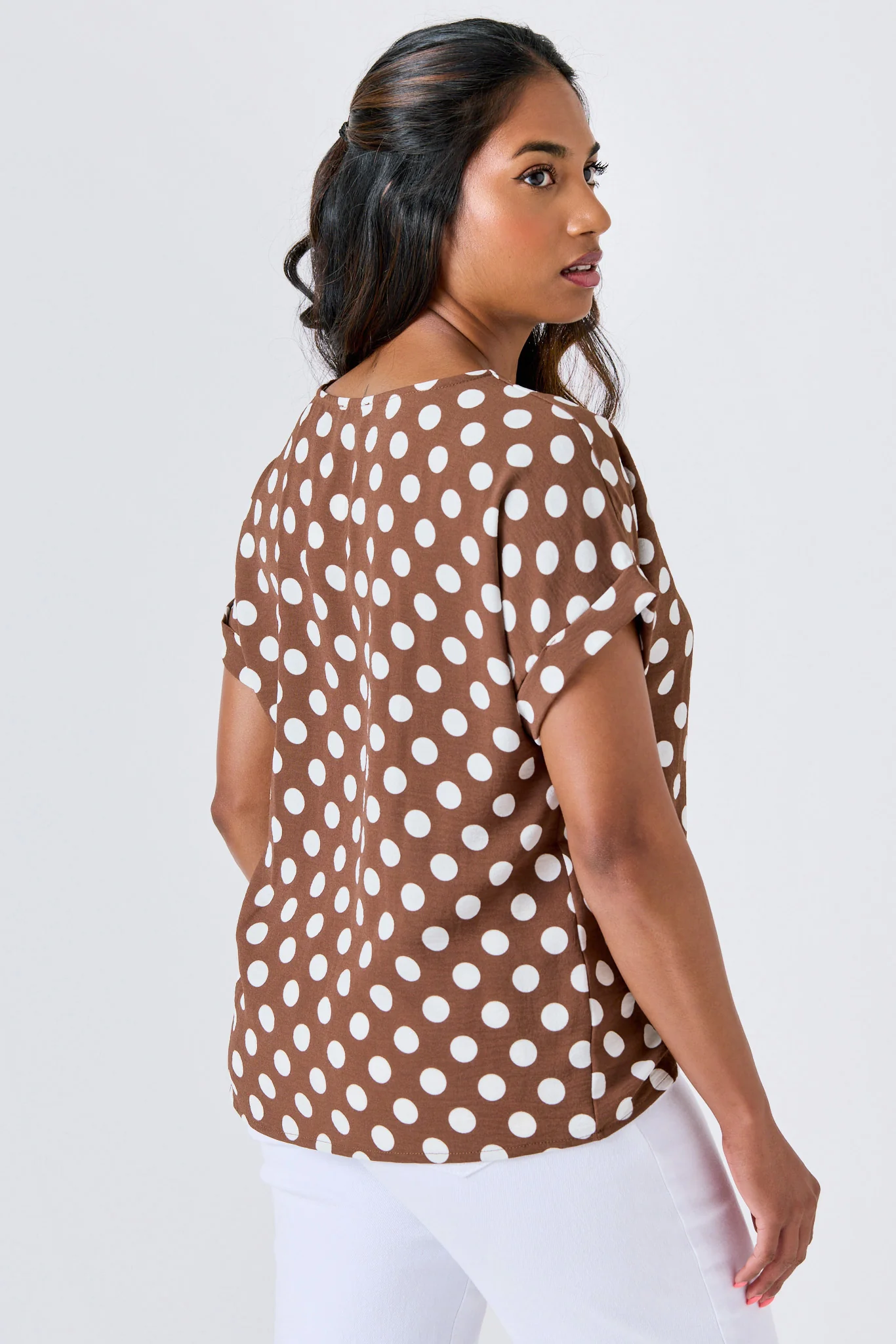 Polka Dot Airflow Short-Sleeve Blouse - Image 4