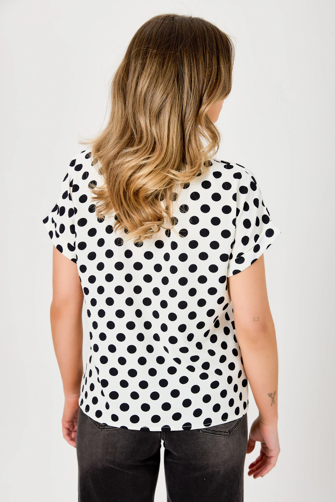 Polka Dot Airflow Short-Sleeve Blouse - Image 7