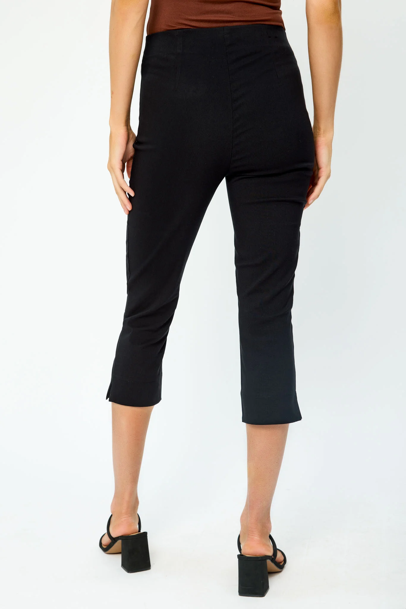 Pull-On High-Rise Capri Pant - Image 3