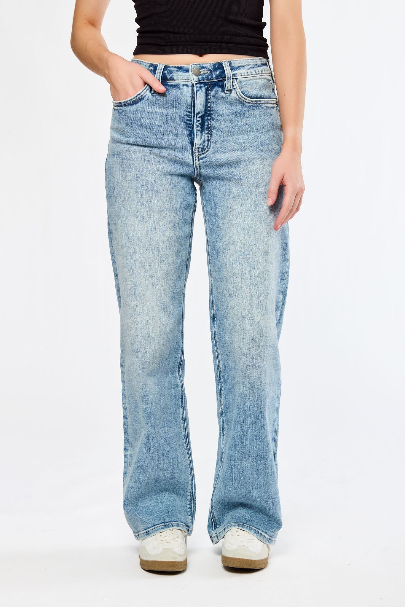 RFM Hailey Acid Wash Wide-Leg Jean - Image 3