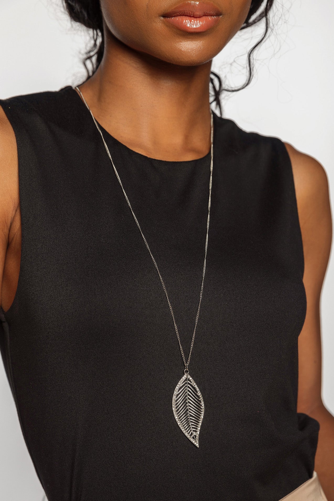 Rhinestone Leaf Necklace - Image 4