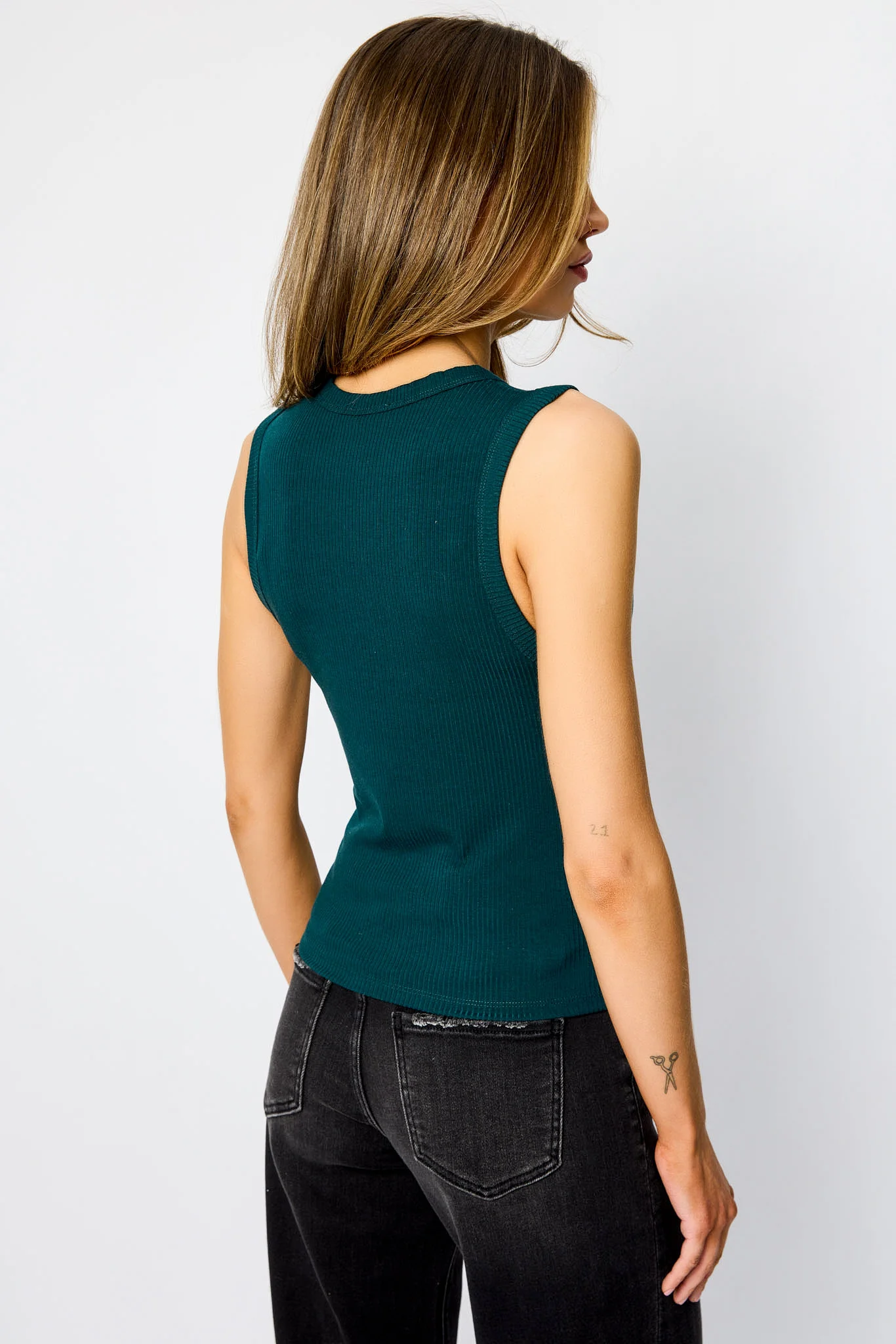 Ribbed Crew-Neck Tank Top - Image 6