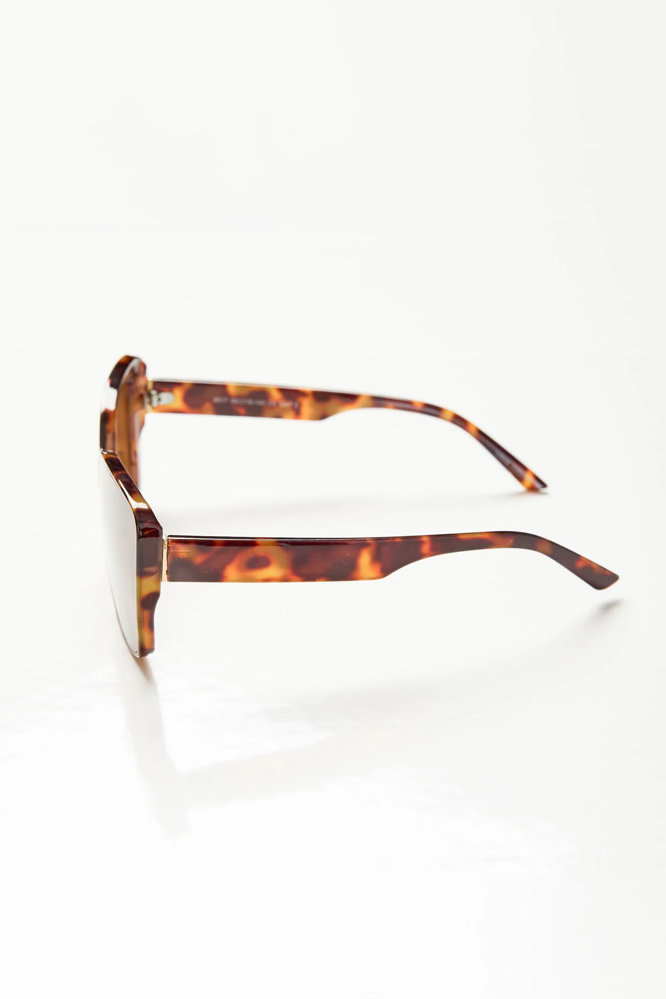 Tortoise Cat-Eye Sunglasses - Image 3