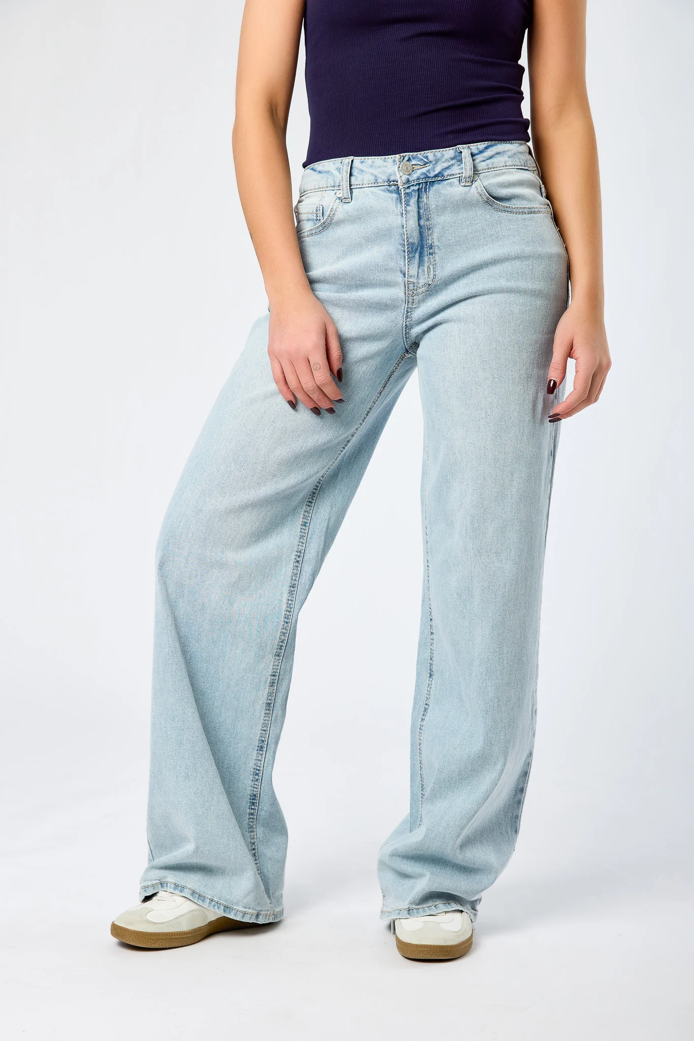 Wallflower Helene Wash Fiesty Curvy High-Rise Wide-Leg Jeans - Image 3