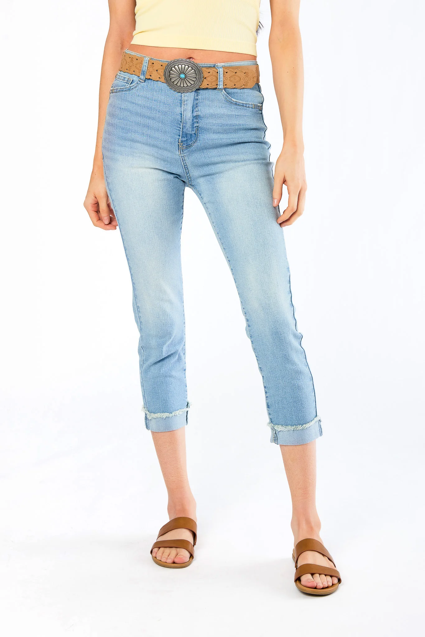 WallFlower InstaVintage Arabella Wash Fearless Curvy Hi-Rise Belted Cropped Jean - Image 3