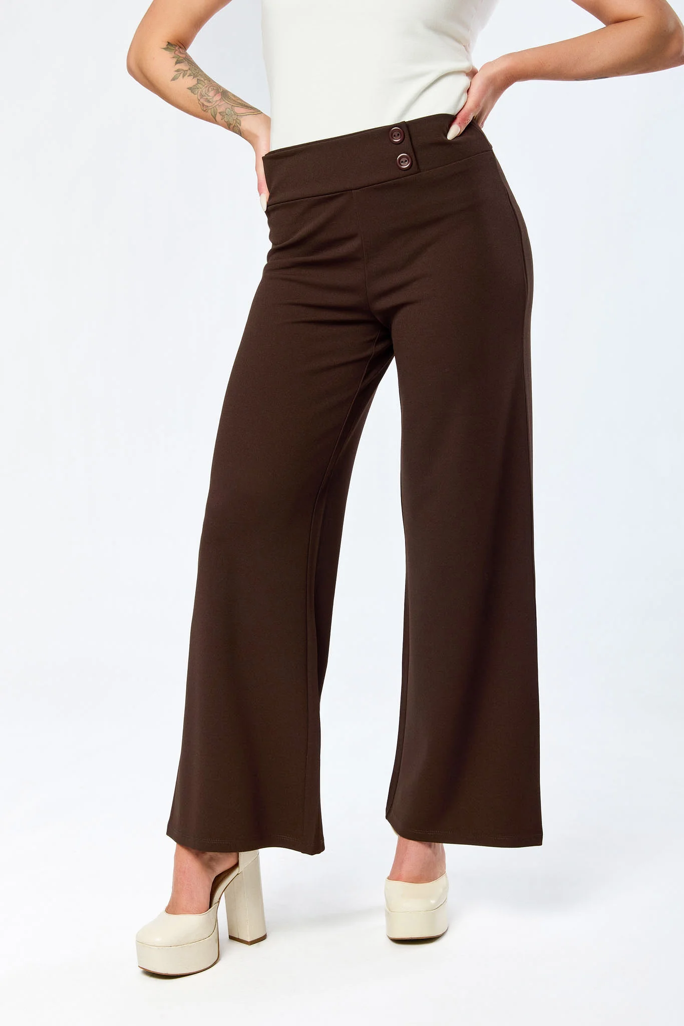 Wide Leg Pants with Short Inseam - Image 6